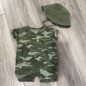Baby Gap army romper and bucket hat 3-6 months